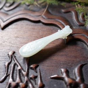 和田玉白玉琵琶吊坠苏工俄料白玉古琴挂件琴谢知音男女款玉佩饰品