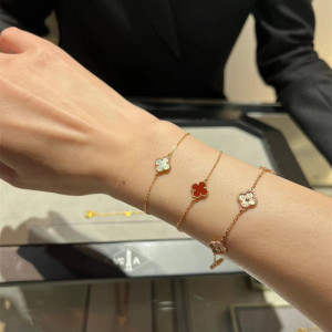 vca梵克雅宝手链女四叶草单花18k玫瑰金爱心红玉髓白贝母蝴蝶手环