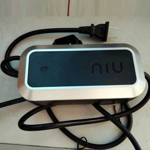 小牛电动车充电器原装u1/m /u /us/mqi2/uqi/um原厂48二插头通用
