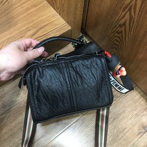 金蔓雪女包软皮