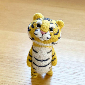 羊毛毡 戳戳乐 站着的小老虎 手工diy材料包 新年礼物 玩偶具新品