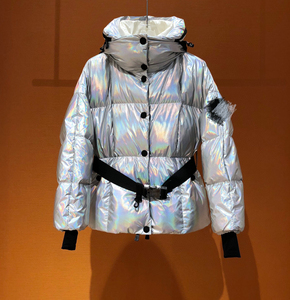 新款高端冬季家女士滑雪服炫彩银色镭射羽绒服连帽收腰修身加厚