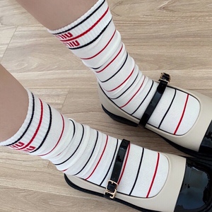 新款条纹少女配色袜子女薄款中筒袜ins潮时尚字母学院风短筒袜子