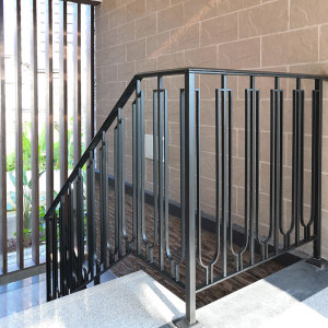 广州可定制铁艺栏杆阳台护栏室内外露台楼梯扶手家用别墅庭院围栏