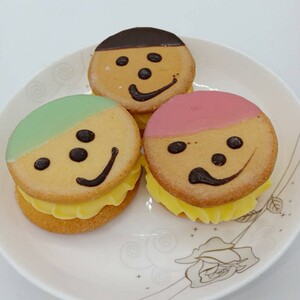 娃娃脸奶油夹心童年记忆怀旧硬奶油夹心笑脸巧克力派蛋糕整箱包邮