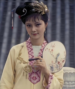 红楼梦薛宝钗衣服头饰大全套出租