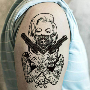 半臂纹身贴防水男人持久黑色仿真图腾玫瑰美女手枪骷髅头花臂手臂