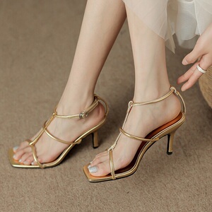 法式一字带细跟凉鞋女真皮露趾细带金色罗马时尚t字带性感高跟鞋