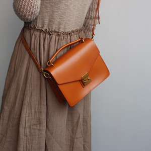 日本森女系小方包复古日系女包真皮单肩斜挎包文艺简约锁扣小包包