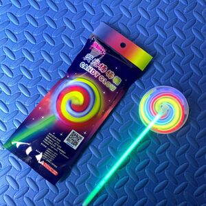 荧光棒棒糖发光旋转风车糖七彩抖音儿童玩具夜光转圈情侣娱乐玩具