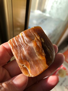 黑龙江天然冰透树化明子玉硅化木木化玉原石奇石雕刻料手把件55克