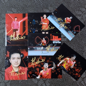 亲笔签名2022年3月新加坡新款 樊振东 6寸照片 12寸海报