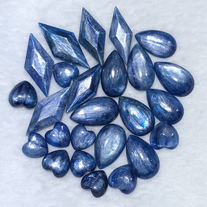 菱形项链吊坠蓝水晶