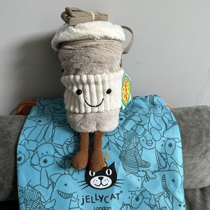 英国Jellycat趣味咖啡包包可爱毛绒个性斜挎包出街包邮送礼22cm