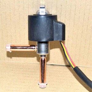 热卖12hp大金富士冷媒双向流通电控制鹭宫空调电子膨胀阀ukv-40d