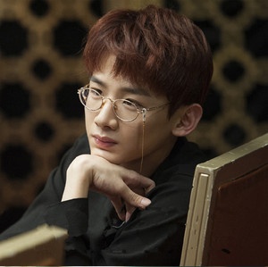 白敬亭同款链条眼镜