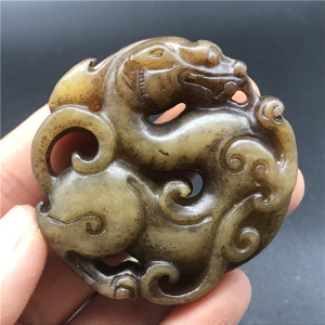 岫玉吊坠玉佩镂空牌子手工玉雕挂件古玩仿古汉代玉器古玉老玉龙壁