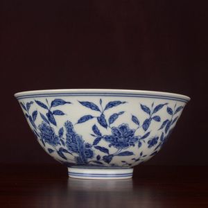 大明成化年制青花湖石花卉纹宫碗古玩古董陶瓷器仿古老货收藏品