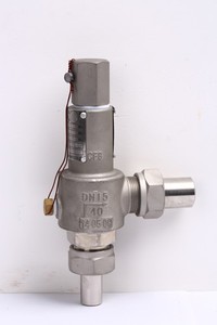 不锈钢低温安全阀DA22F-40P液氧液氮液氩气液LNG储罐泄压阀门