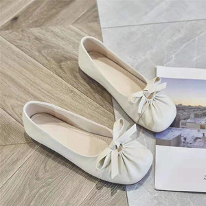 特价巨日女鞋2021新款2232201秋季软底舒适平底开车大头单鞋女