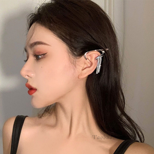 酒午精灵耳朵耳饰无耳洞耳夹女高级感简约耳骨夹耳挂小众夏季耳环