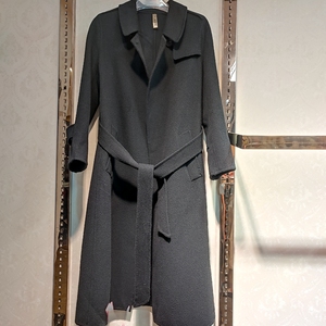 伊百丽女装西装