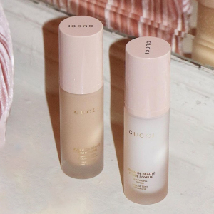 gucci古驰/古奇2020新款丝润真肌粉底液粉瓶滋润