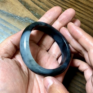 老石头和田玉水墨青花籽玉黑白分明墨玉籽料异形手镯58.1克56圈口