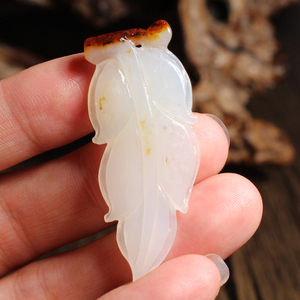 方言和田玉精品收藏级新疆聚红皮白玉籽料金枝玉叶吊坠树叶挂件e3