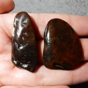 方言和田玉收藏精品墨玉河原生老熟红沁籽料红玉原石玩料籽一对w