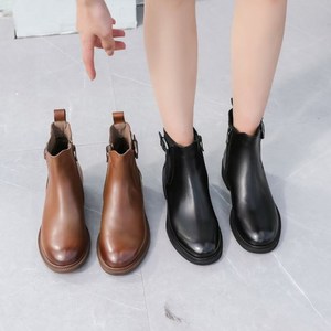 意尔斯登品牌女鞋2021冬季新款切尔西平底女靴靴子1622-13