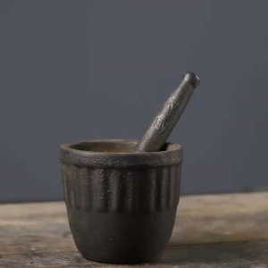 古玩老铁器捣药罐老式蒜臼子民俗家居铸铁捣蒜器复古怀旧中式摆件