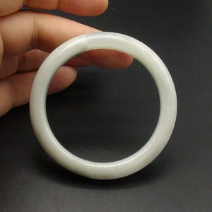 南阳玉独山玉独玉瓷白料扁条玉镯手镯手环56mm