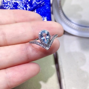 奢华爆款超闪水滴天然海蓝宝石戒指女s925纯银镶嵌浅蓝宝石绝绝子