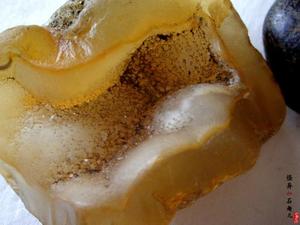 黑龙江黄玛瑙原石奇石手玩石把件130克6.2x5厘米 江料