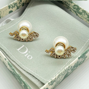【迪奥扇形珍珠耳环】迪奥扇形珍珠耳环品牌,价格 - 阿里巴巴