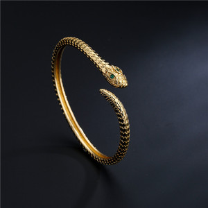 跨境热卖新品 时尚潮流电镀18K金动物蛇造型手镯女绿眼灵蛇手饰