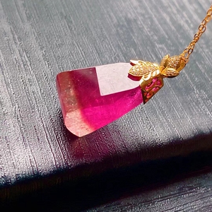 天然水晶饰品巴西卢比来宝石红西瓜碧玺原石吊坠锁骨链挂件毛衣链