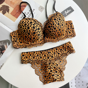 欧美性感豹纹胸罩套装 内衣女士蕾丝聚拢上托文胸丁字裤套装90c
