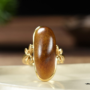 和田玉籽料戒指面