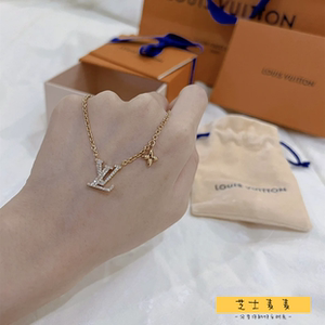 lv锁骨项链