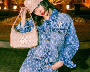 sauir韩国直邮 mlb 21年新款泫雅同款nylogo腋下包法棍包单肩包