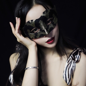 燕尾蝶女士半脸手工巴洛克烫金黑面具演出舞台抖音万圣圣诞节年会