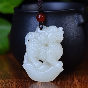 阿里拍卖捡漏新疆和田白玉羊脂玉元宝麒麟吊坠男女款玉牌玉佩挂件