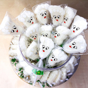 小脚丫软糖椰子味脚丫造型棒棒糖10g*100支整桶儿童糖果节日装饰