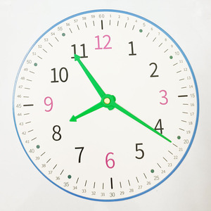 小学生数学认识时间教学模型钟儿童学习认钟表玩具时针时钟教具