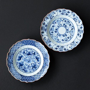 日本进口桔梗牡丹青花餐盘日式手工家用陶瓷餐具花形平盘16cm碟子