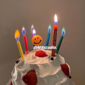 韩国ins彩色火焰蜡烛圆柱发光蛋糕蜡烛儿童周岁生日派对装饰