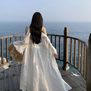 法式重工刺绣镂空喇叭袖开衫外套女氛围感海边度假白色超仙连衣裙