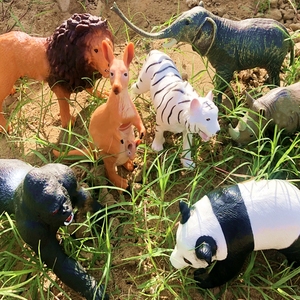 儿童恐龙玩具套装仿真动物园软胶模型实心老虎狮子熊猫大号男女孩